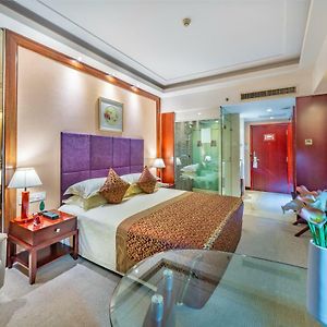 Executive Queen Room